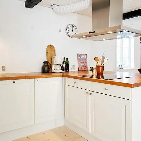 5 Person Holiday In Aakirkeby Åkirkeby