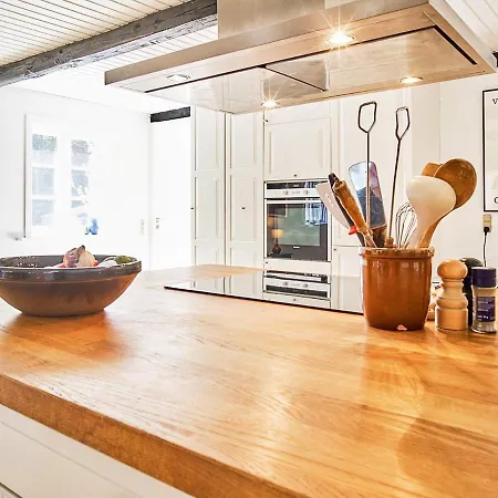 5 Person Holiday In Aakirkeby