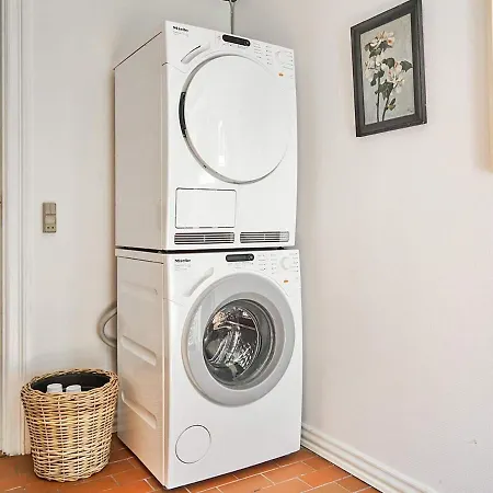 5 Person Holiday In Aakirkeby Prázdninový dům Åkirkeby
